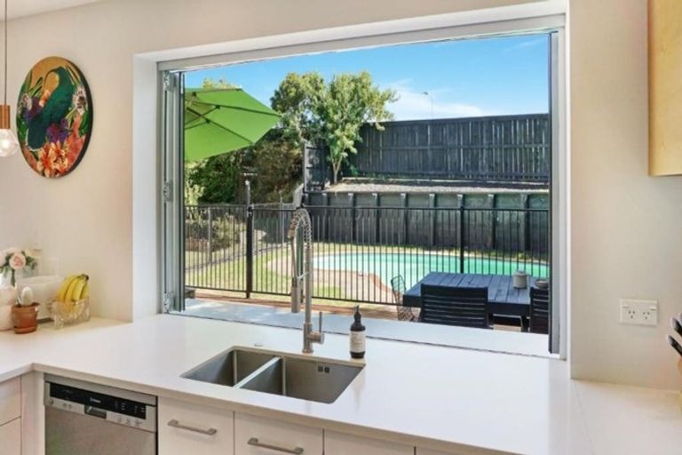 Photo of property in 6 Golf Grove, St Andrews, Hamilton, 3200