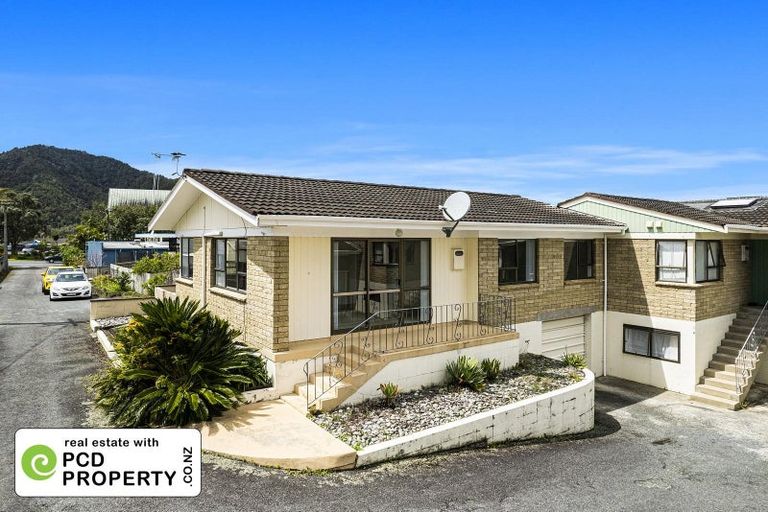 Photo of property in 27 Kamo Road, Regent, Whangarei, 0112