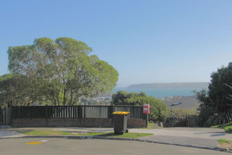 Photo of property in 22 De Castro Place, Titahi Bay, Porirua, 5022