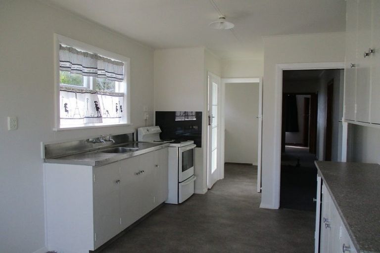 Photo of property in 9 Birman Place, Cannons Creek, Porirua, 5024