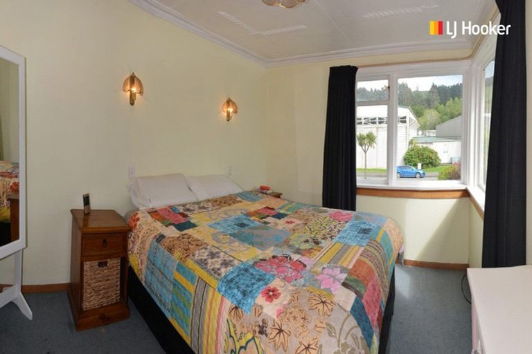 Photo of property in 465 Kaikorai Valley Road, Bradford, Dunedin, 9011