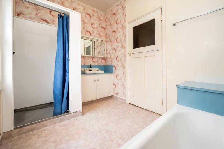 Photo of property in 903 Caroline Road, Mayfair, Hastings, 4122