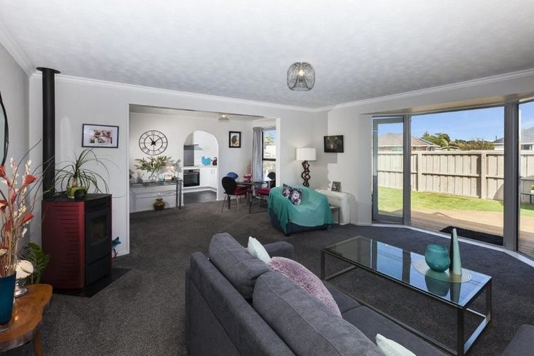 Photo of property in 1/106 Burwood Road, Burwood, Christchurch, 8083