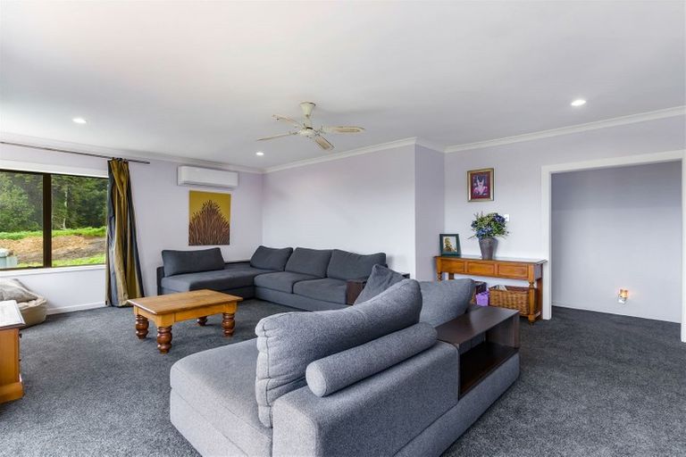 Photo of property in 525 Whitford Road, Whitford, Howick, 2571