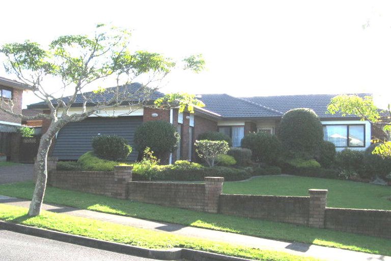 Photo of property in 7 Perendale Close, Somerville, Auckland, 2014