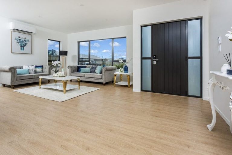 Photo of property in 75 Clarks Beach Road, Clarks Beach, 2122