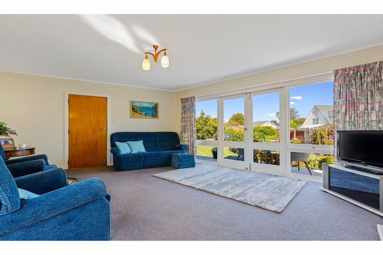Photo of property in 3 Ostend Place, Avonhead, Christchurch, 8042