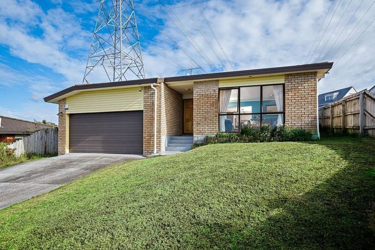 Photo of property in 25 Killygordon Place, Massey, Auckland, 0614