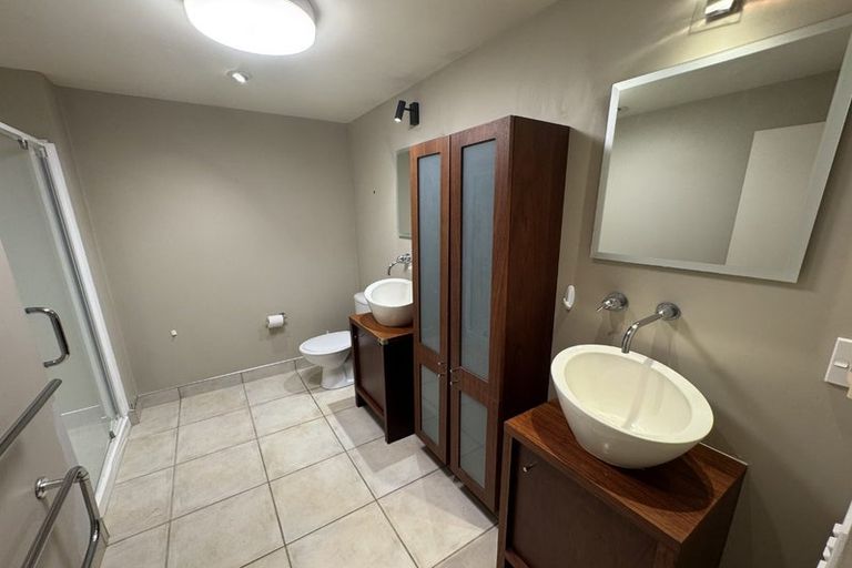 Photo of property in 365 Willis Street, Mount Cook, Wellington, 6011