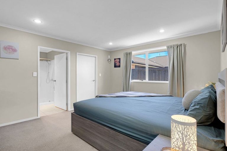 Photo of property in 6 Raddington Way, Huntington, Hamilton, 3210