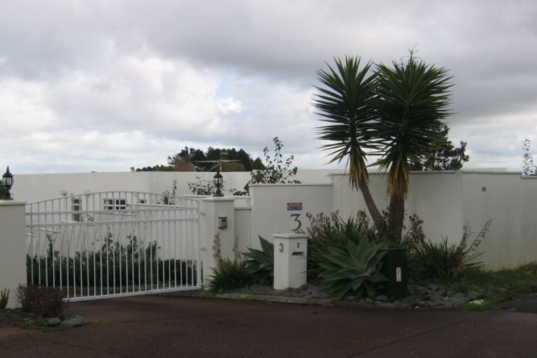 Photo of property in 3 Manor Park, Sunnyhills, Auckland, 2010