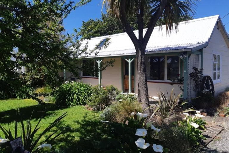 Photo of property in 138 Fitzherbert Street, Featherston, 5710