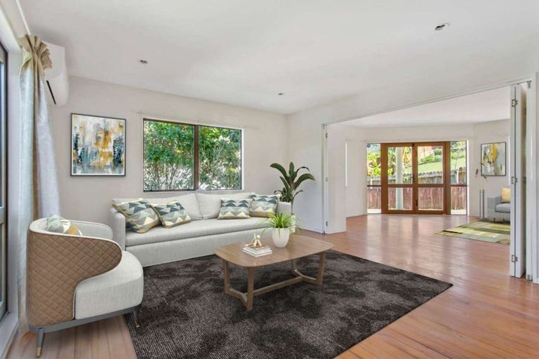 Photo of property in 2 Pistachio Place, Goodwood Heights, Auckland, 2105