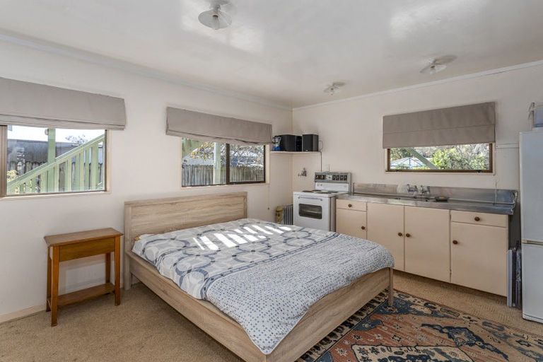Photo of property in 20 Oyster Drive, Cooks Beach, Whitianga, 3591