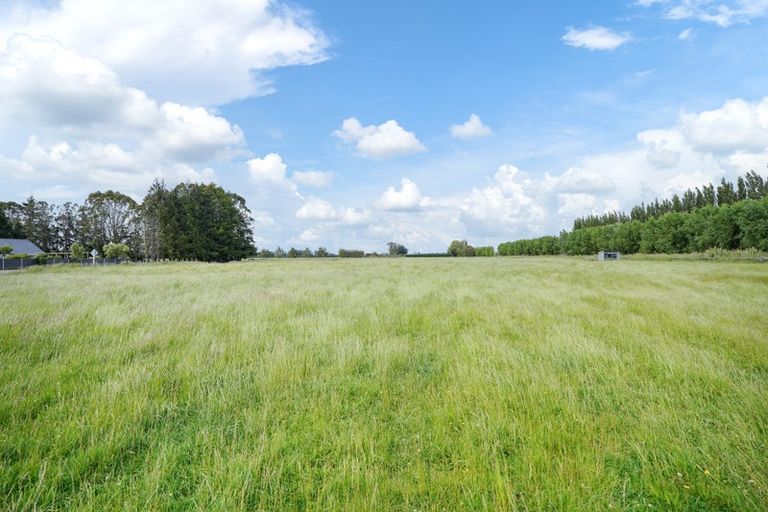 Photo of property in 61 Moore Road, Winton, 9781