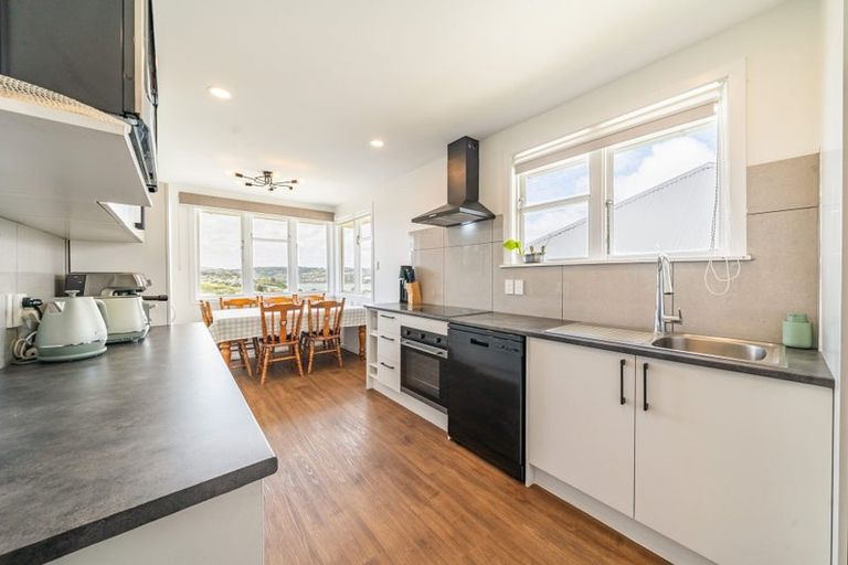 Photo of property in 6 Piko Street, Titahi Bay, Porirua, 5022