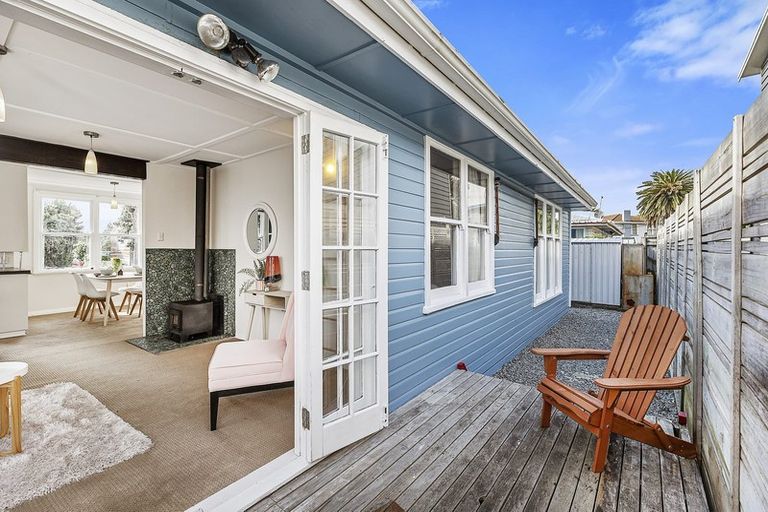 Photo of property in 76 Te Pene Avenue, Titahi Bay, Porirua, 5022