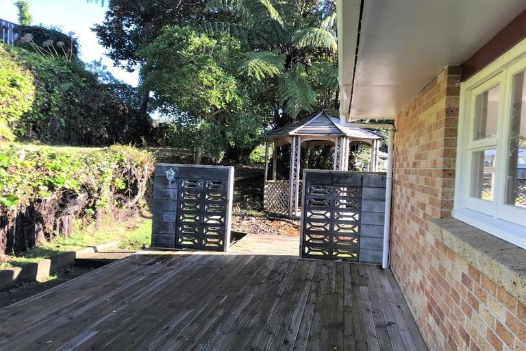 Photo of property in 18 Beaumont Crescent, Frankleigh Park, New Plymouth, 4310