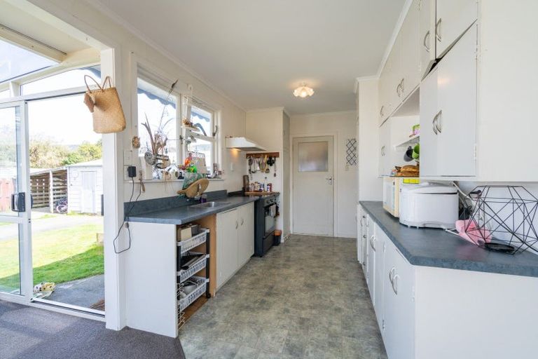 Photo of property in 35 Mararoa Drive, Manapouri, 9679