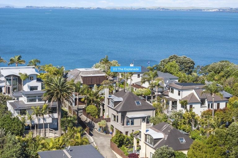 Photo of property in 2/2 The Esplanade, Campbells Bay, Auckland, 0630