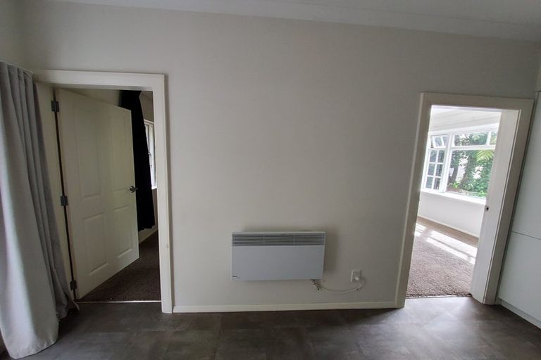 Photo of property in 1 Glasgow Street, Kelburn, Wellington, 6012