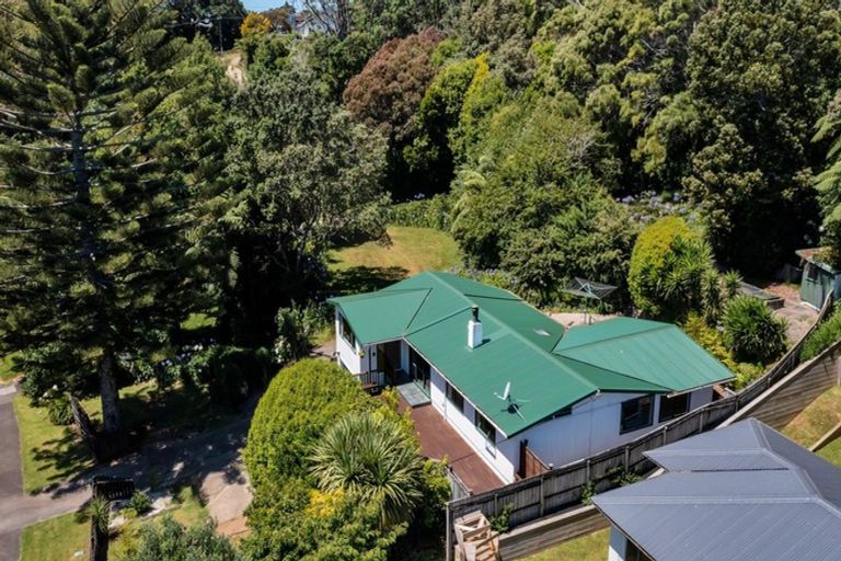 Photo of property in 15 Awanui Street, Merrilands, New Plymouth, 4312