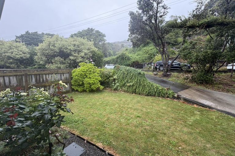 Photo of property in 27 Paremata Crescent, Paremata, Porirua, 5024