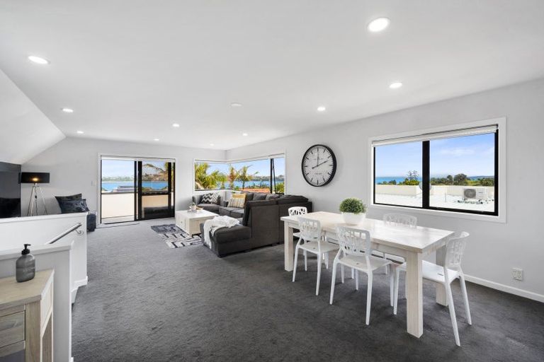 Photo of property in 2/47 Clovelly Road, Bucklands Beach, Auckland, 2012