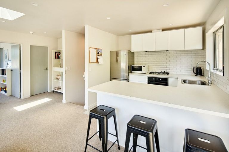 Photo of property in 10a Rarangi Way, Owhiro Bay, Wellington, 6023