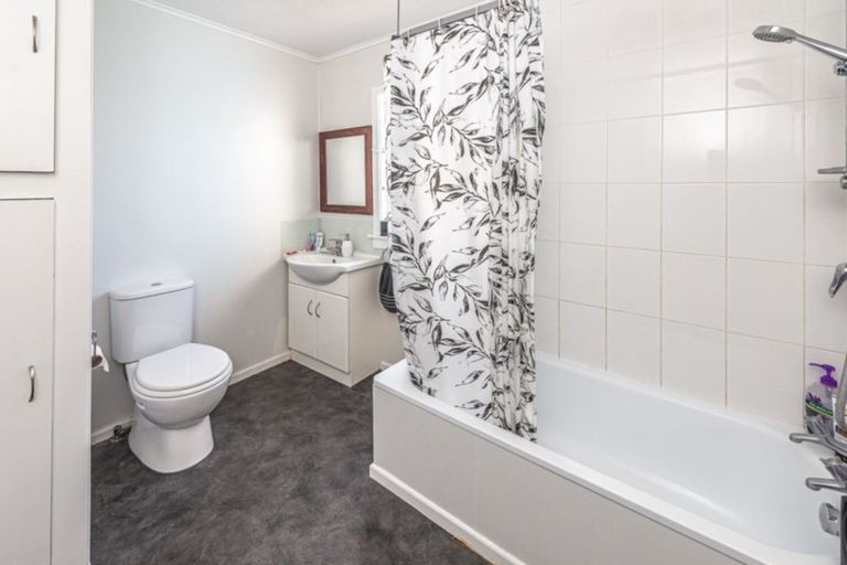 Photo of property in 3 Kelvin Street, Aramoho, Whanganui, 4500