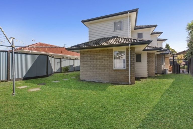 Photo of property in 20a Sutton Crescent, Papakura, 2110
