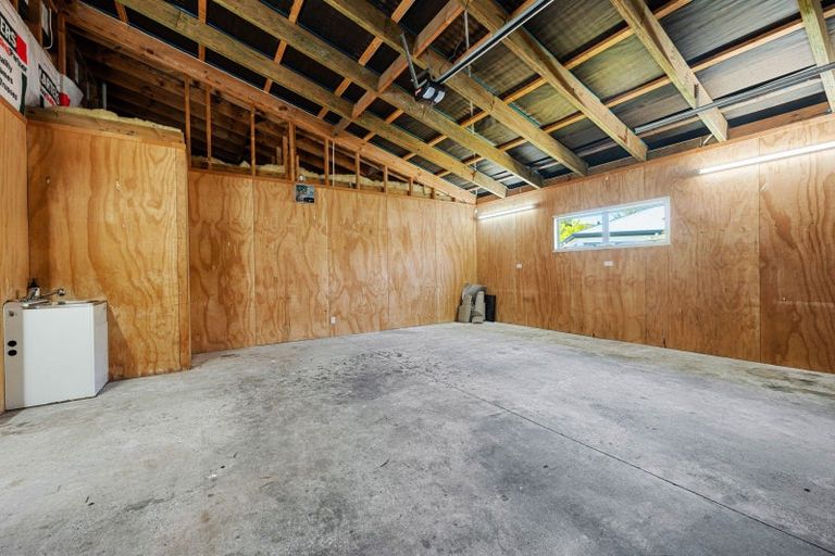 Photo of property in 2 Lakemere Way, Kinloch, Taupo, 3377