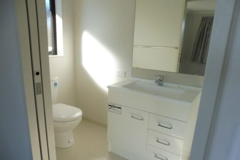 Photo of property in 2 Waikai Close, Ruakura, Hamilton, 3214