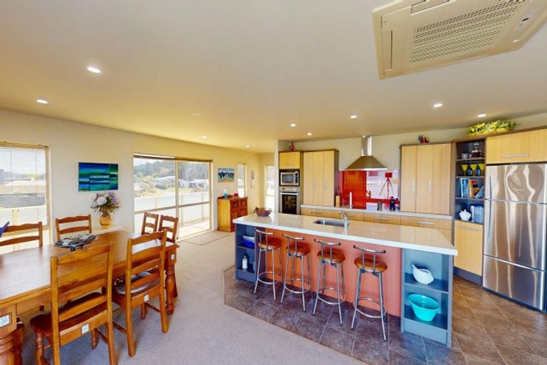 Photo of property in 51 Kent Avenue, Waitarere Beach, Levin, 5510