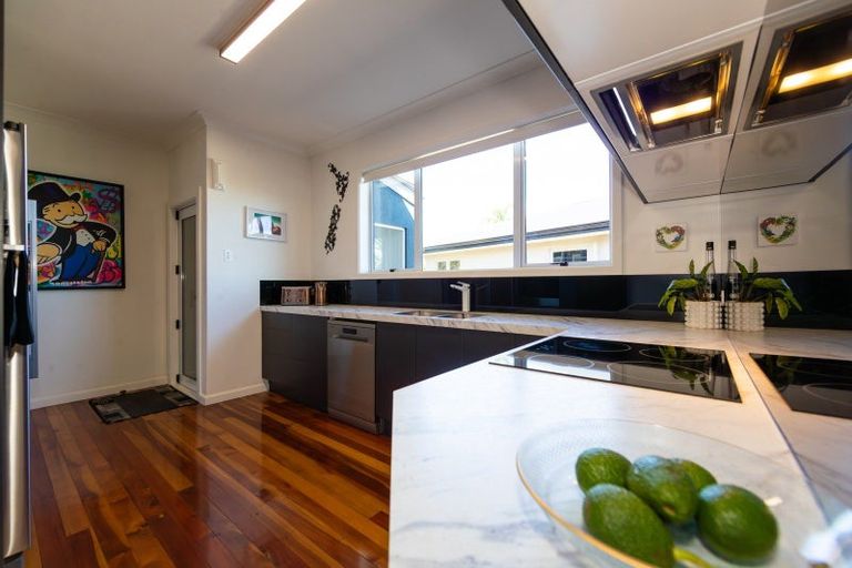 Photo of property in 113 Taradale Road, Onekawa, Napier, 4110