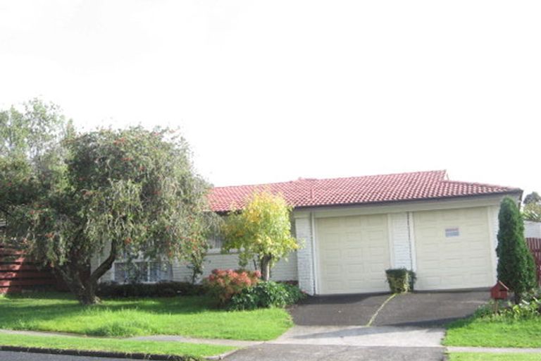 Photo of property in 3 Walworth Avenue, Pakuranga Heights, Auckland, 2010
