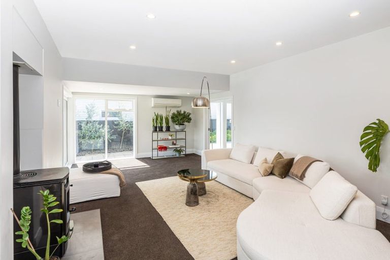 Photo of property in 3 Strowan Road, Strowan, Christchurch, 8052