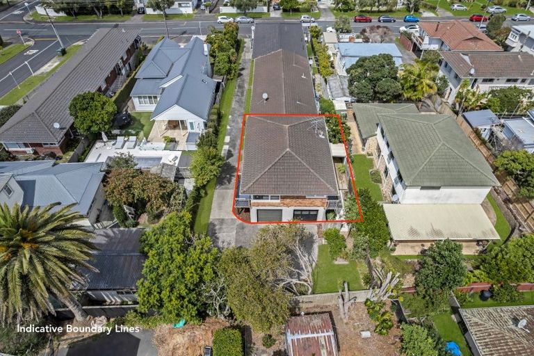 Photo of property in 4/38 Old Lake Road, Narrow Neck, Auckland, 0624