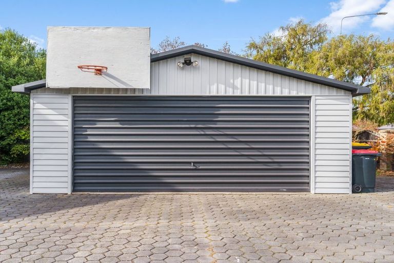 Photo of property in 43 Opawa Road, Waltham, Christchurch, 8023