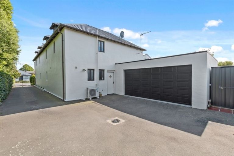 Photo of property in 24 Taylors Avenue, Bryndwr, Christchurch, 8052