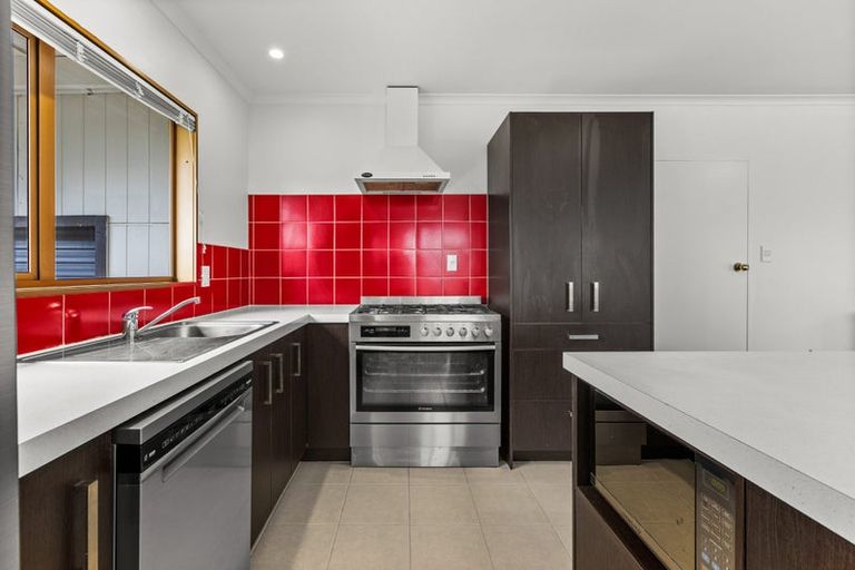 Photo of property in 17 Elliott Street, Taradale, Napier, 4112