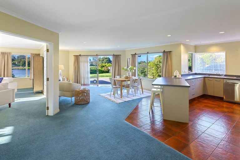 Photo of property in 5 Marewa Place, Waikanae Beach, Waikanae, 5036