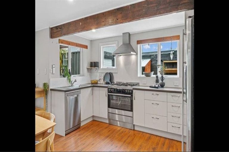 Photo of property in 11 Meredith Street, Addington, Christchurch, 8024