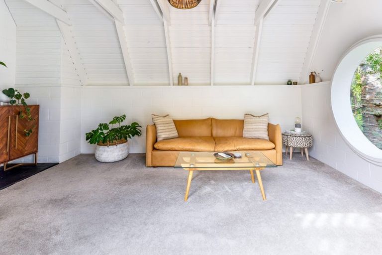 Photo of property in 153 Atkinson Road, Titirangi, Auckland, 0604