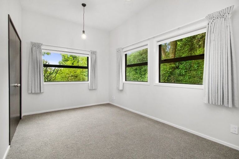 Photo of property in 8 Nepal Place, Khandallah, Wellington, 6035