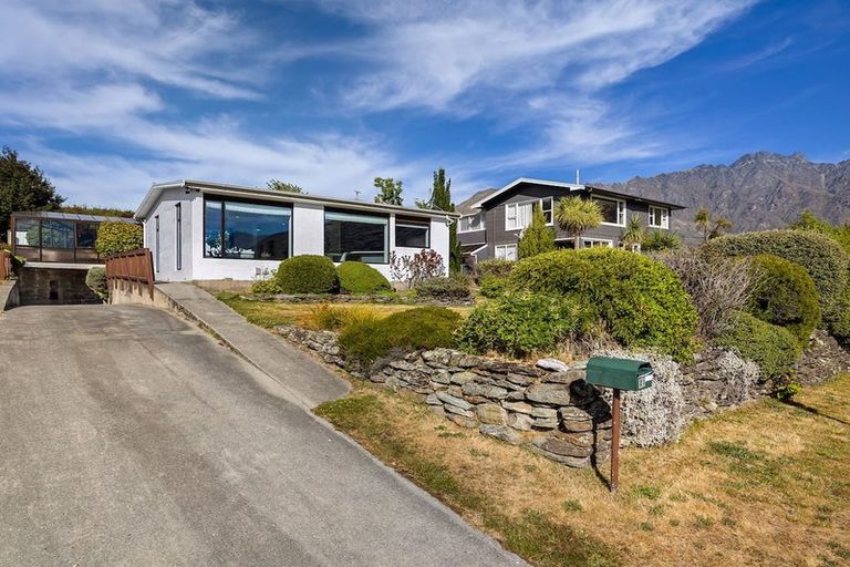 Photo of property in 20 Lake Avenue, Frankton, Queenstown, 9300