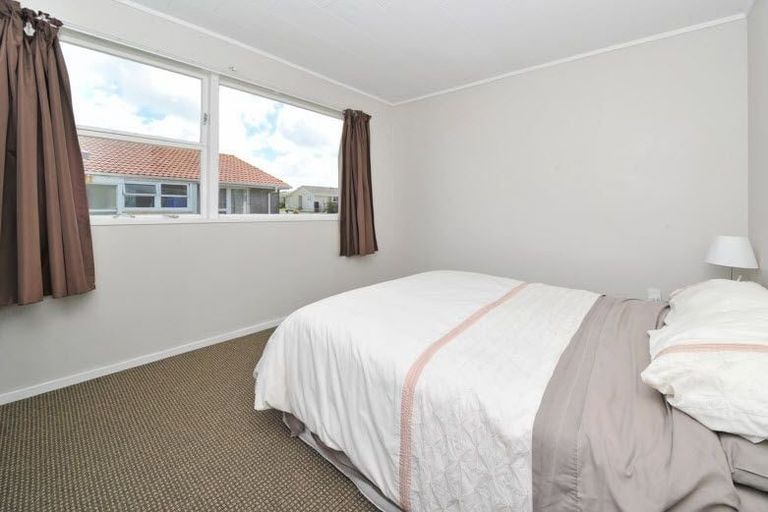 Photo of property in 59 Calthorp Close, Favona, Auckland, 2024