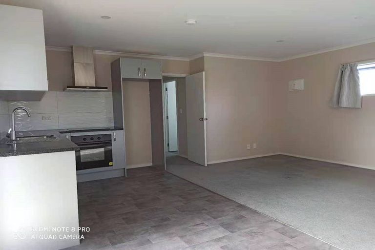 Photo of property in 9 Lisa Rise, Half Moon Bay, Auckland, 2012