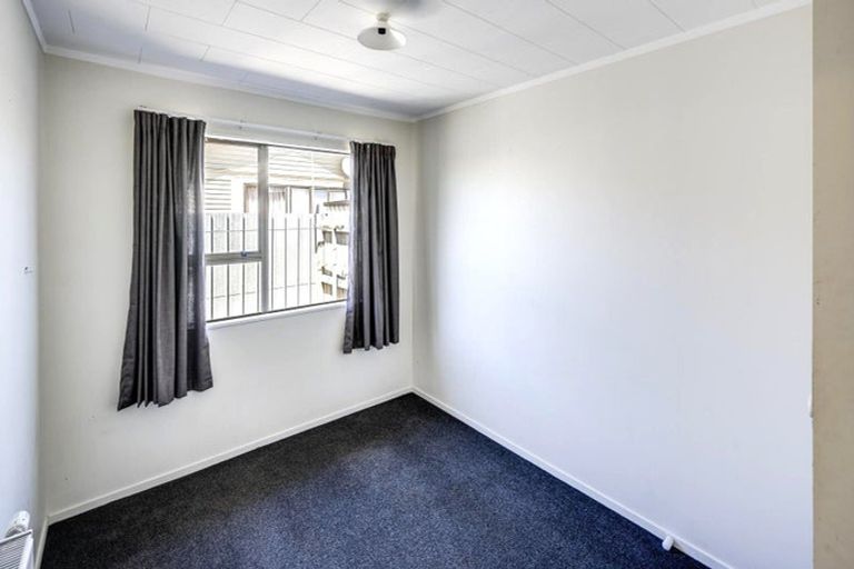 Photo of property in 2/802 Victoria Street, Parkvale, Hastings, 4122