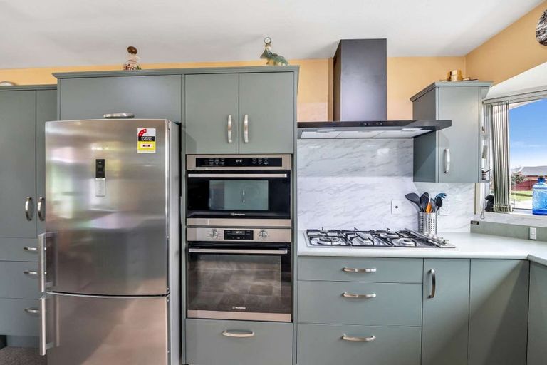 Photo of property in 17 Canon Stack Place, Kaiapoi, 7630